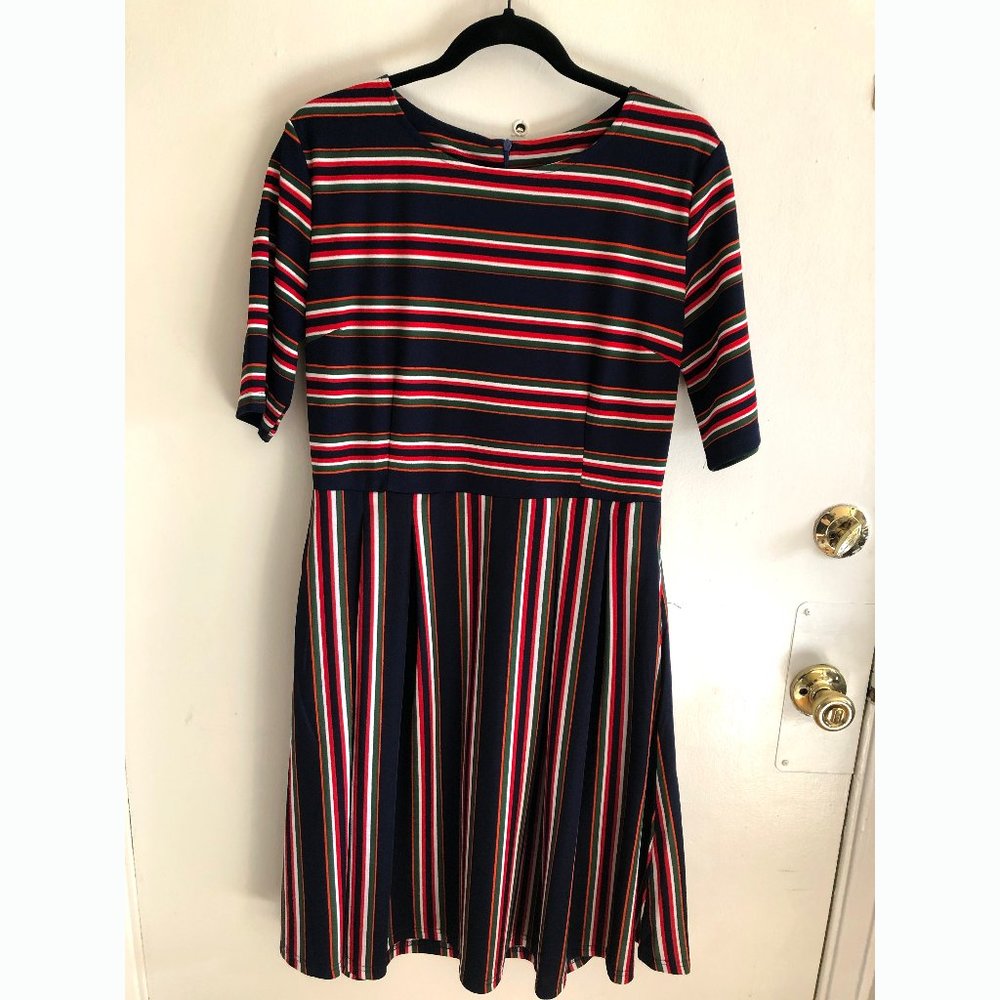NWOT Multicolor dress with pockets
